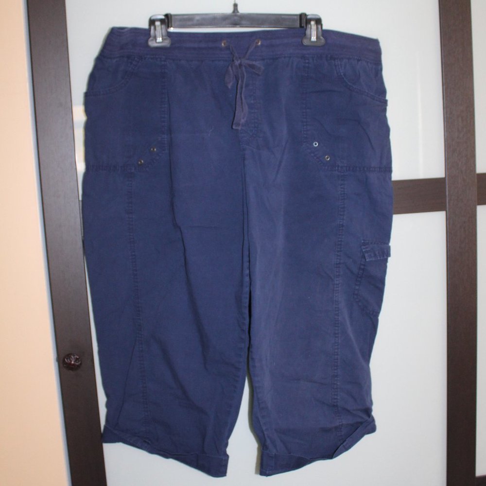 Faded Glory Women's 20W Blue Capri Pant